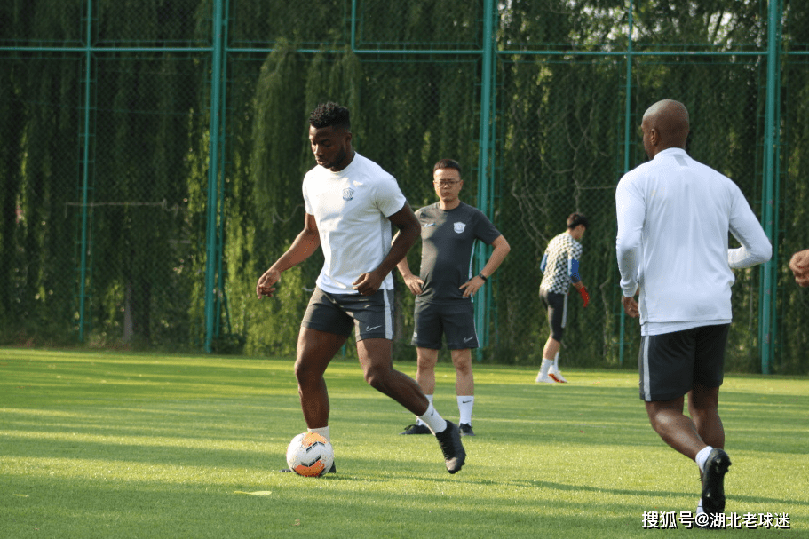 今夜休斯敦火箭备战社区盾,造点机会细节曝光,质疑声仍在,身体对抗强度拉满的简单介绍-星空娱乐体育